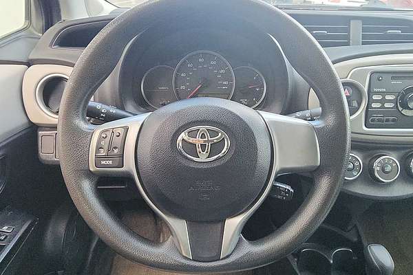 2013 Toyota Yaris L