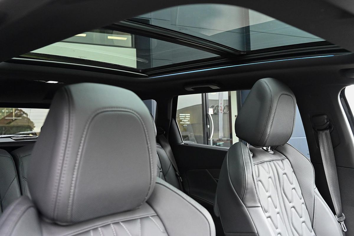 2023 Peugeot 5008 GT Sport P87