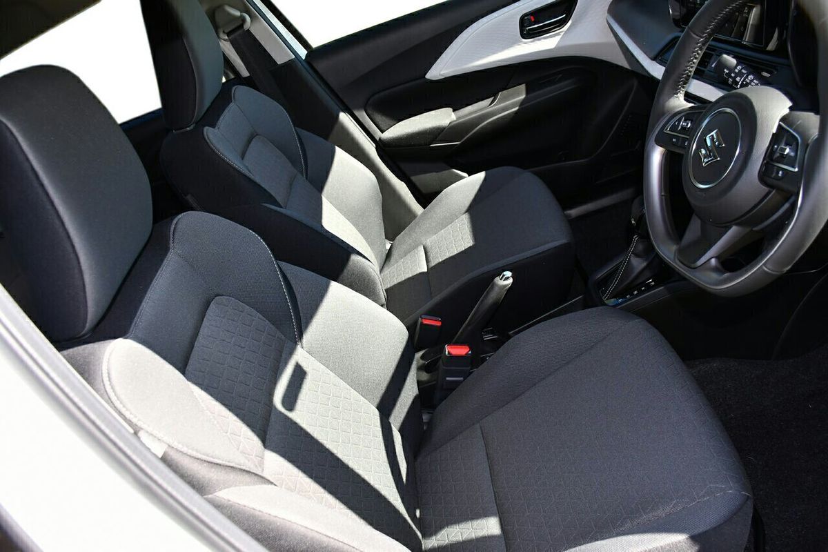 2024 Suzuki Swift Hybrid Plus UZ