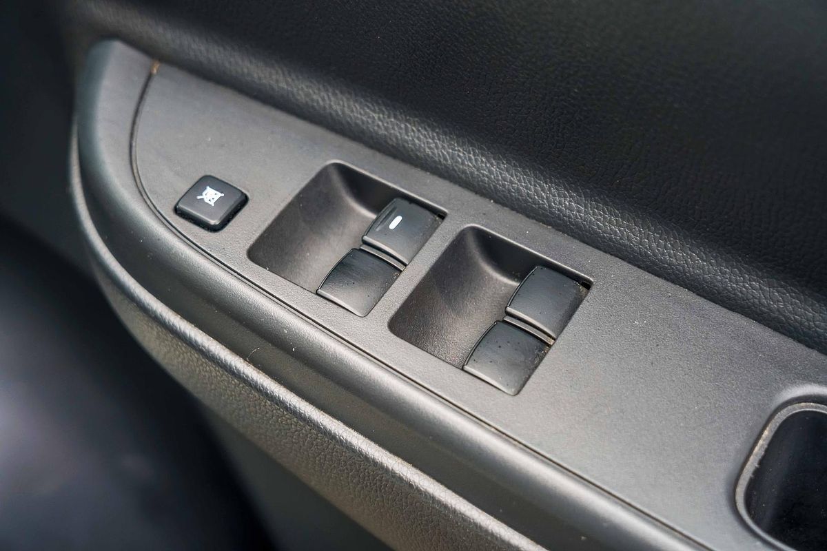 2019 Mitsubishi Triton GLX+ MR 4X4