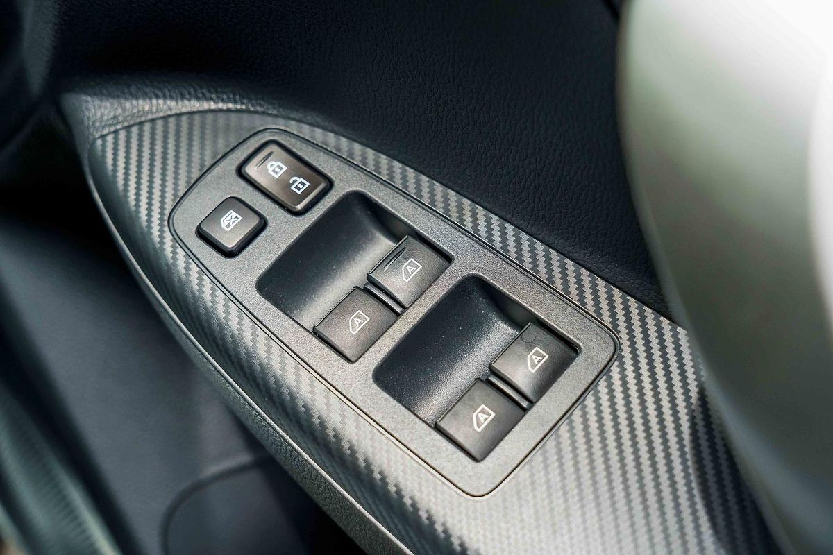 2025 Mitsubishi Eclipse Cross PHEV Aspire YB