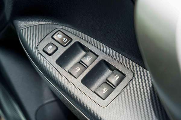 2025 Mitsubishi Eclipse Cross PHEV Aspire YB