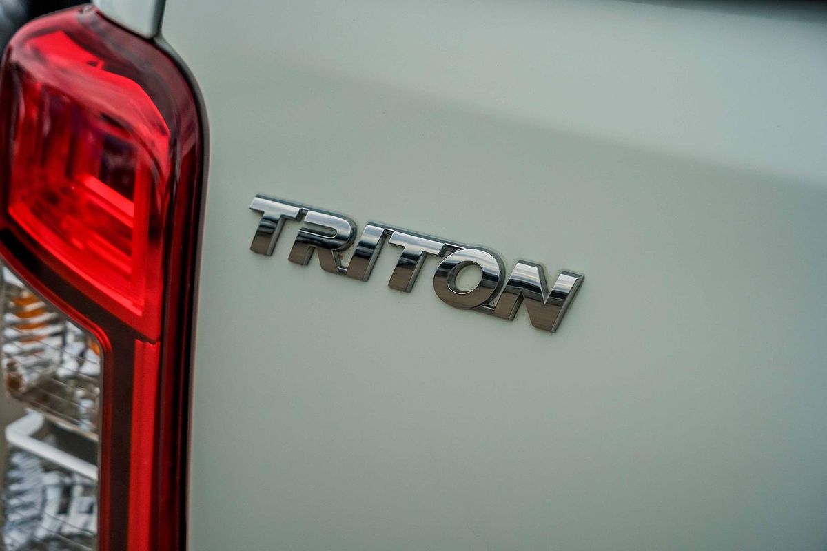 2019 Mitsubishi Triton GLX+ MR 4X4