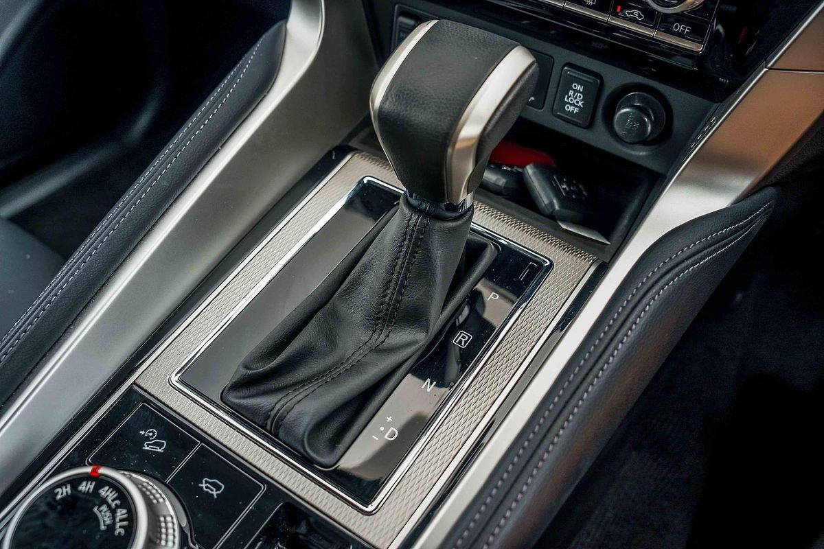 2024 Mitsubishi Pajero Sport Exceed QF