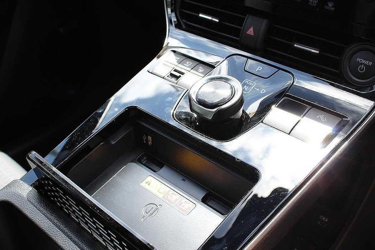 2024 Subaru Solterra AWD Touring E1-1