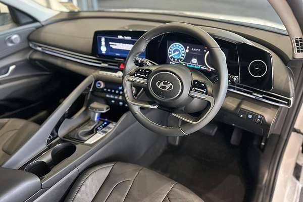 2025 Hyundai i30 Elite Hybrid CN7.V2