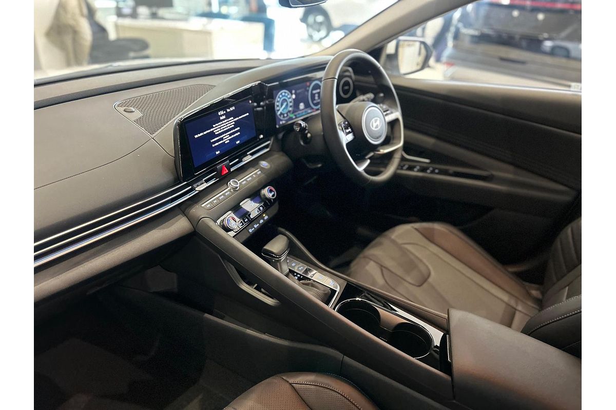 2025 Hyundai i30 Elite Hybrid CN7.V2