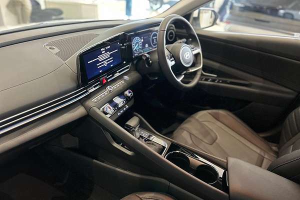 2025 Hyundai i30 Elite Hybrid CN7.V2