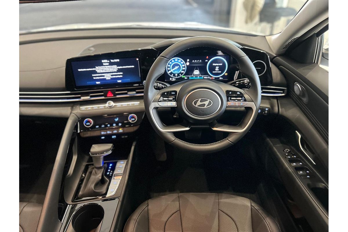 2025 Hyundai i30 Elite Hybrid CN7.V2