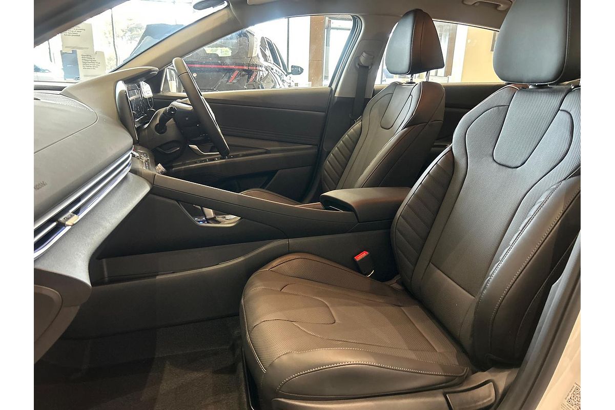 2025 Hyundai i30 Elite Hybrid CN7.V2