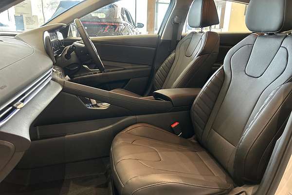 2025 Hyundai i30 Elite Hybrid CN7.V2