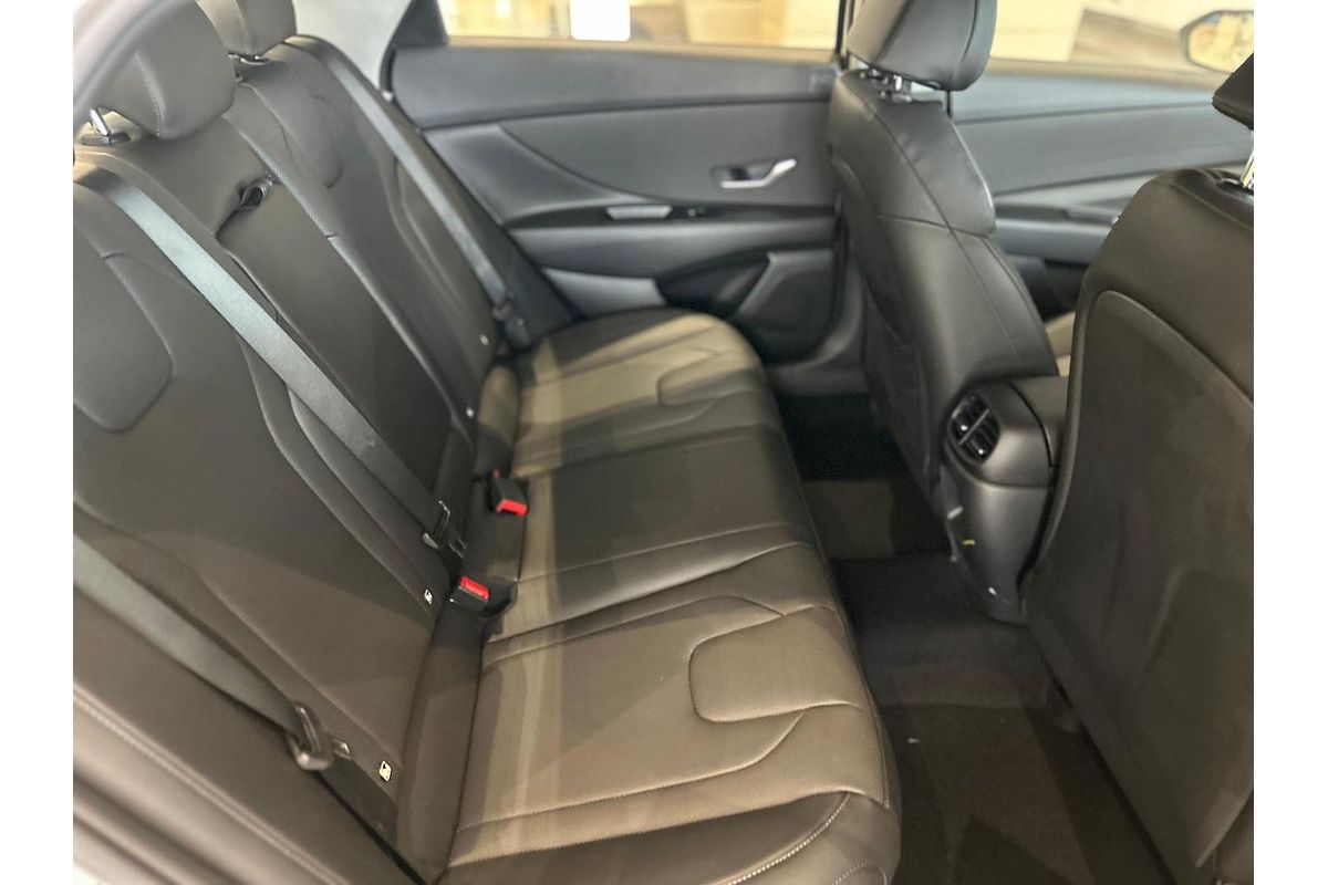 2025 Hyundai i30 Elite Hybrid CN7.V2