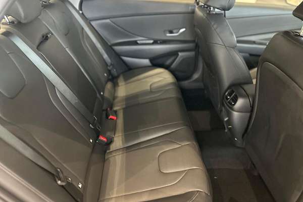 2025 Hyundai i30 Elite Hybrid CN7.V2