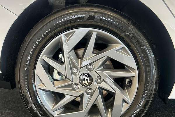 2025 Hyundai i30 Elite Hybrid CN7.V2