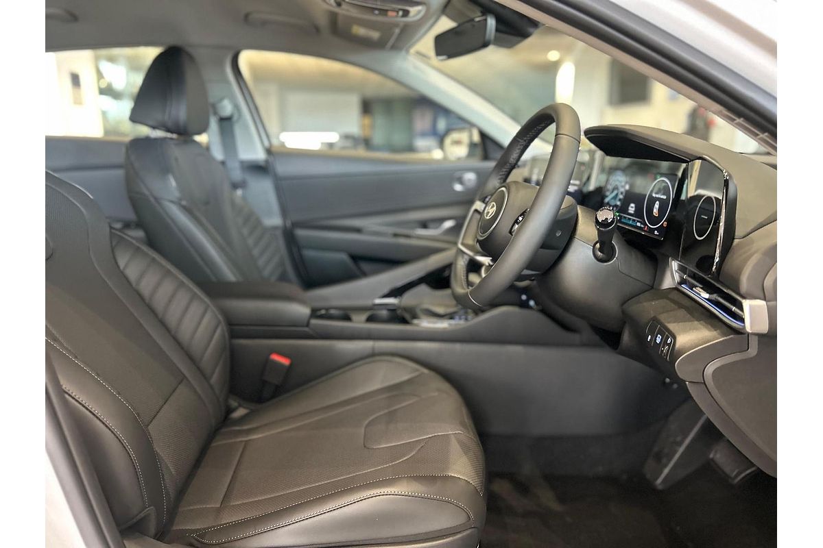 2025 Hyundai i30 Elite Hybrid CN7.V2