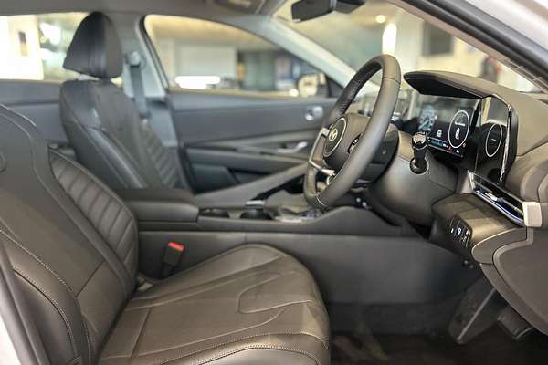2025 Hyundai i30 Elite Hybrid CN7.V2