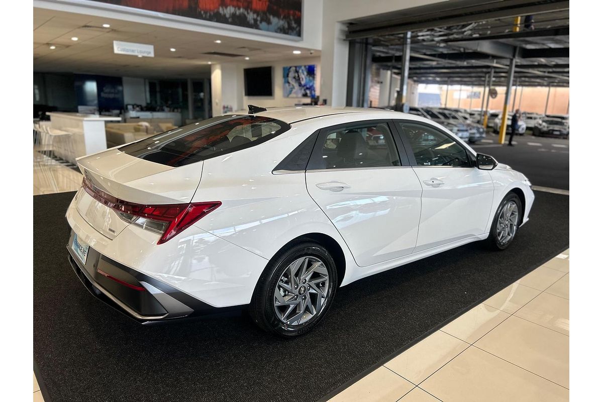 2025 Hyundai i30 Elite Hybrid CN7.V2