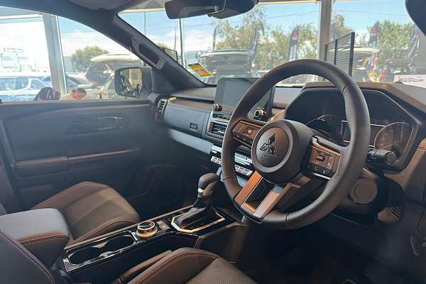 2025 Mitsubishi Triton GSR MV 4X4