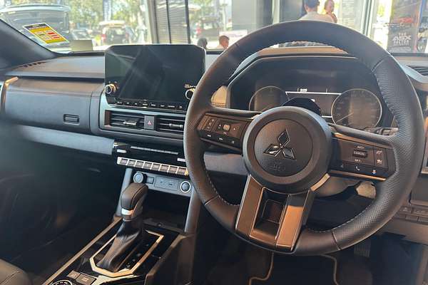 2025 Mitsubishi Triton GSR MV 4X4