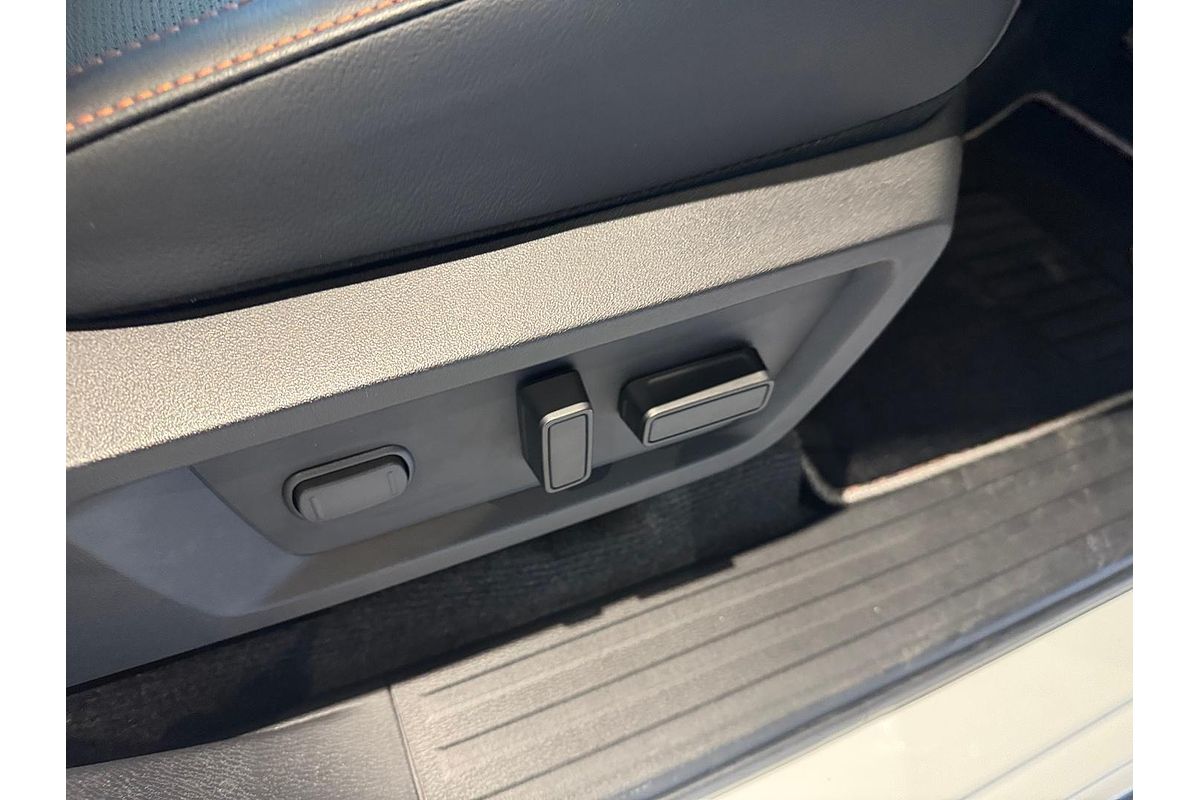 2025 Mitsubishi Triton GSR MV 4X4