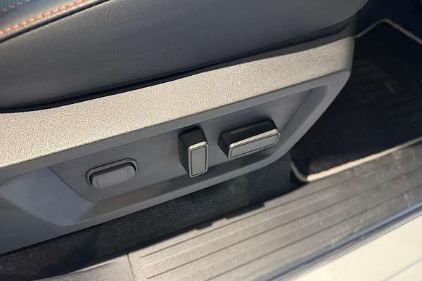 2025 Mitsubishi Triton GSR MV 4X4