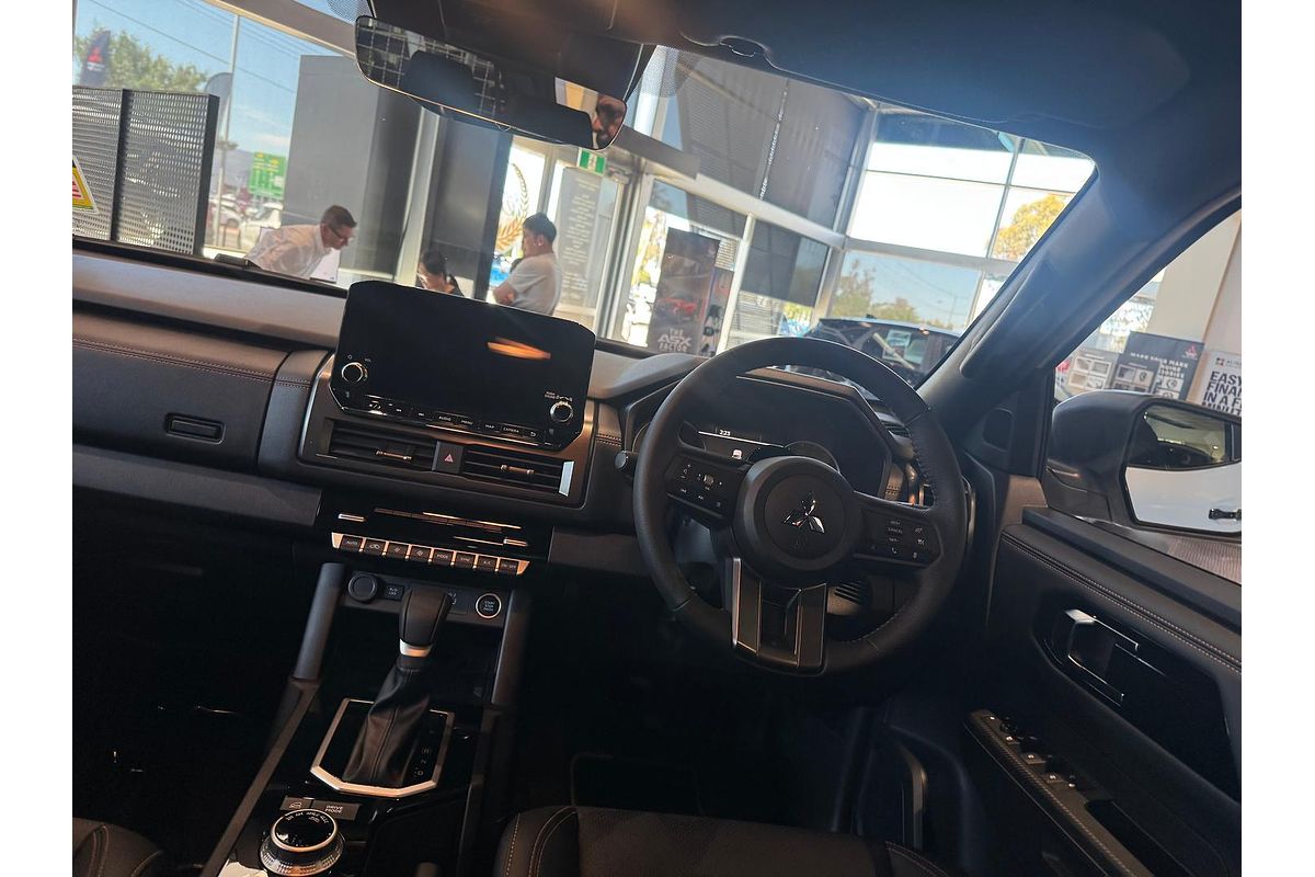 2025 Mitsubishi Triton GSR MV 4X4