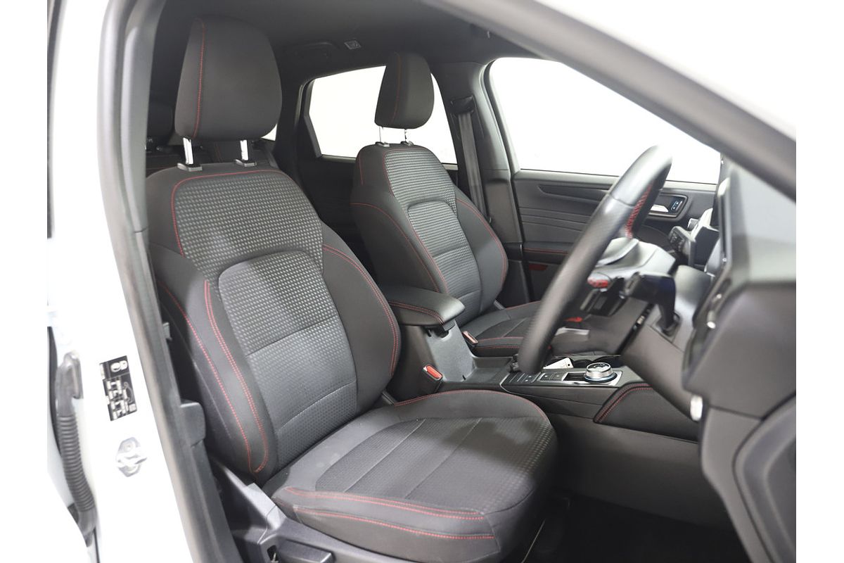 2022 Ford Escape ST-Line ZH