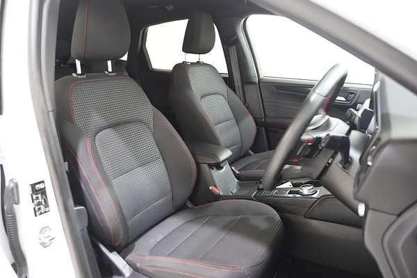 2022 Ford Escape ST-Line ZH