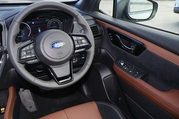 2025 Subaru Forester Hybrid Touring S6