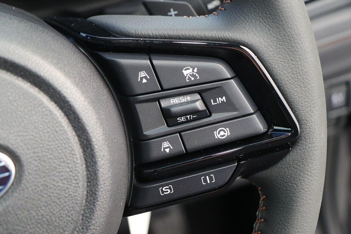 2025 Subaru Forester Hybrid Touring S6