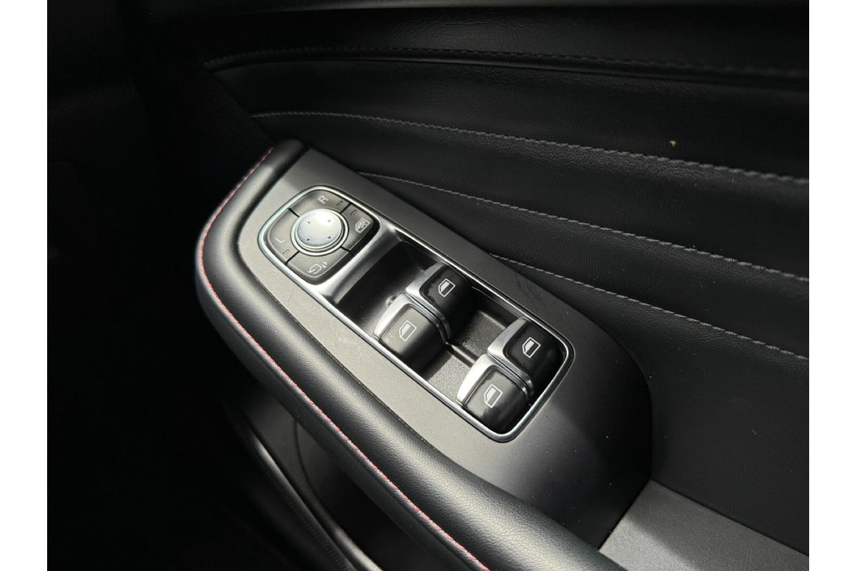 2022 MG HS Excite SAS23