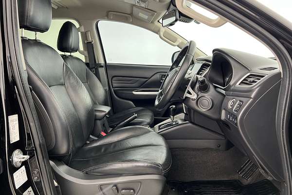 2019 Mitsubishi Triton GLS Premium MR 4X4 thumb-8