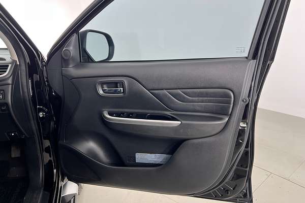 2019 Mitsubishi Triton GLS Premium MR 4X4 thumb-9