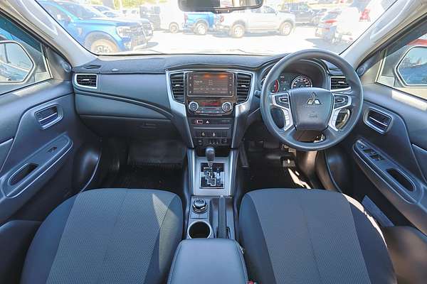 2020 Mitsubishi Triton GLX MR 4X4