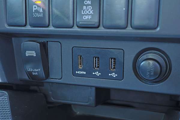 2020 Mitsubishi Triton GLX MR 4X4