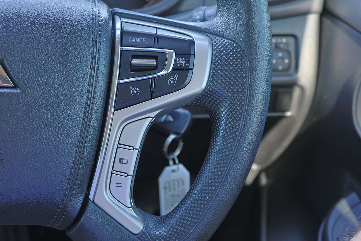 2020 Mitsubishi Triton GLX MR 4X4