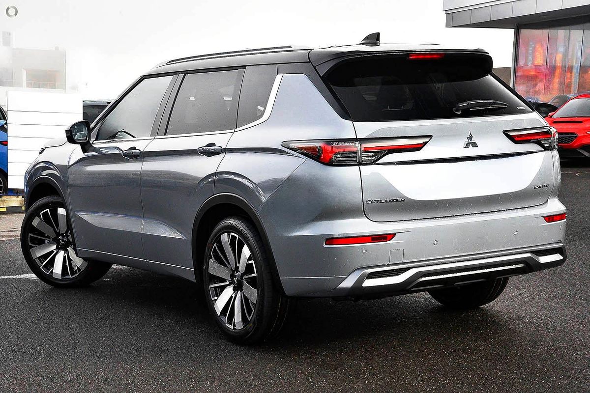 2025 Mitsubishi Outlander Exceed Tourer ZM