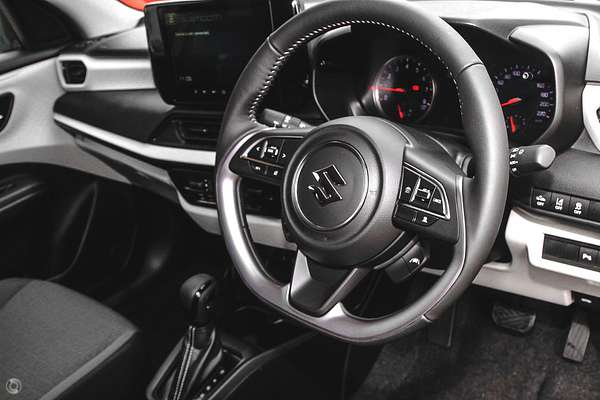 2025 Suzuki Swift Hybrid Plus UZ