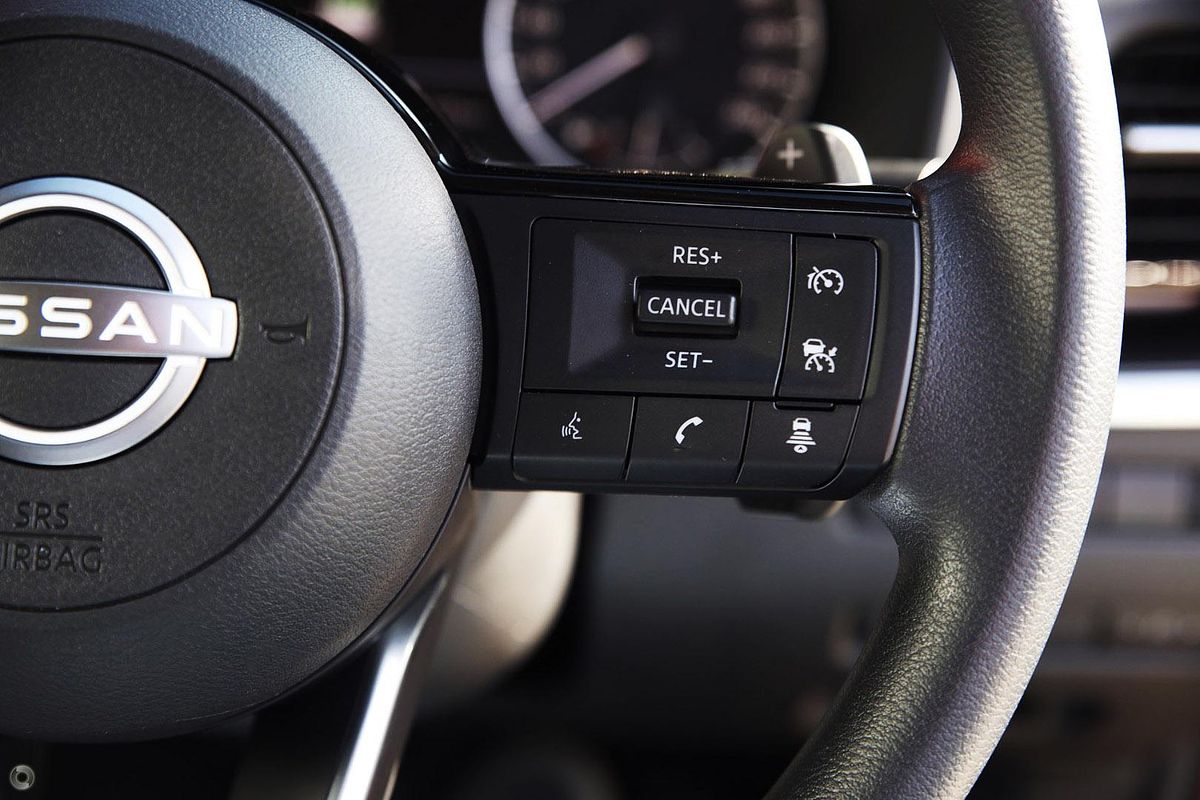 2025 Nissan X-TRAIL ST T33