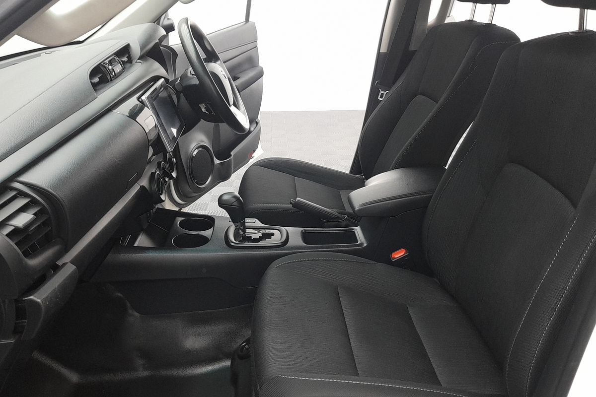 2020 Toyota Hilux SR GUN126R 4X4