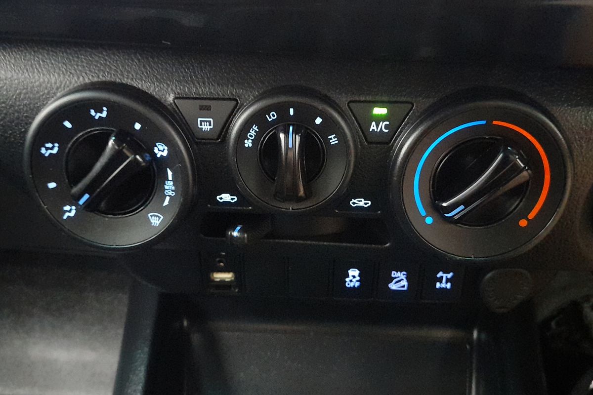 2020 Toyota Hilux SR GUN126R 4X4