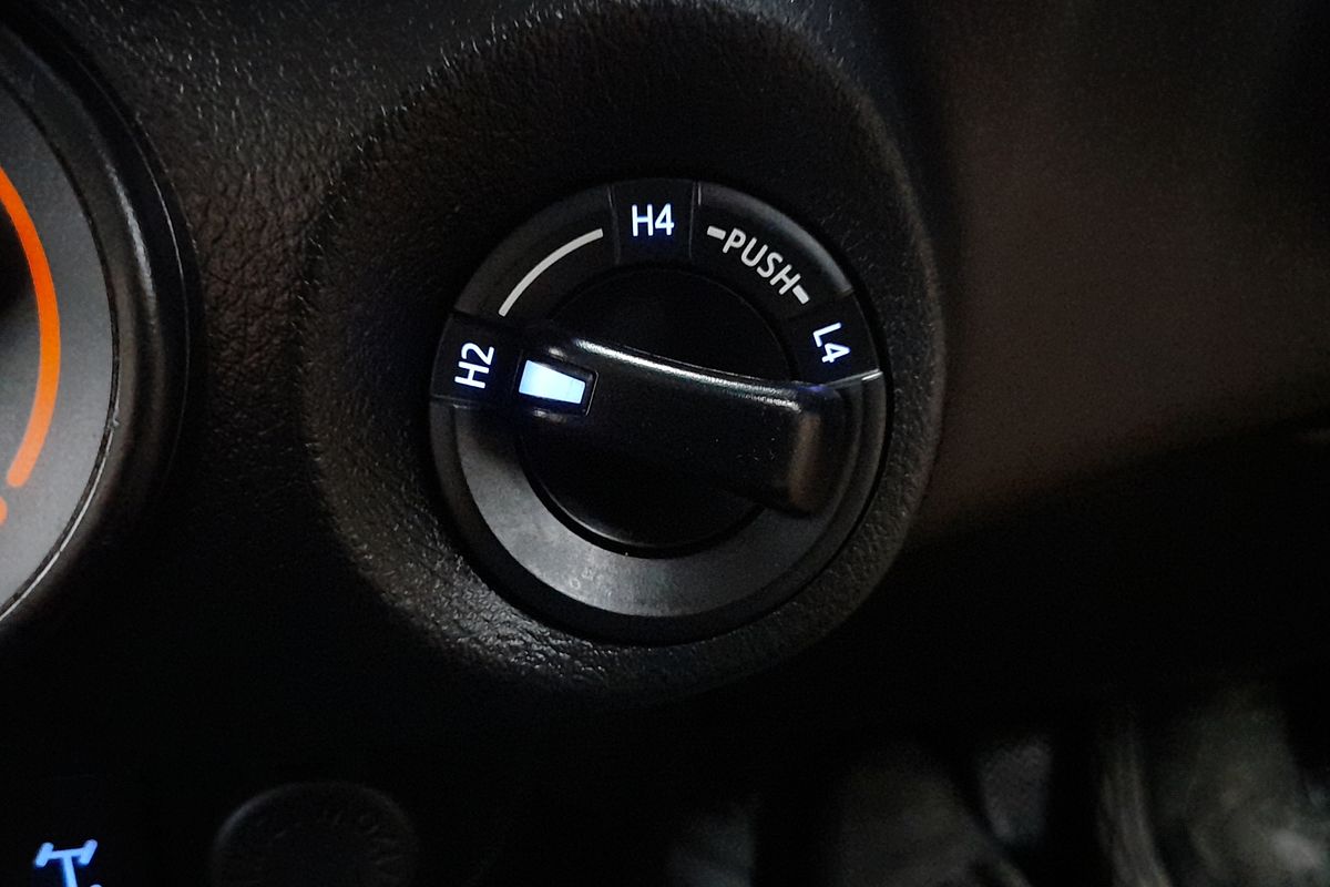 2020 Toyota Hilux SR GUN126R 4X4