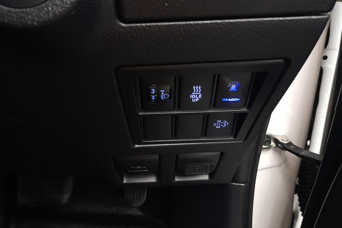 2020 Toyota Hilux SR GUN126R 4X4