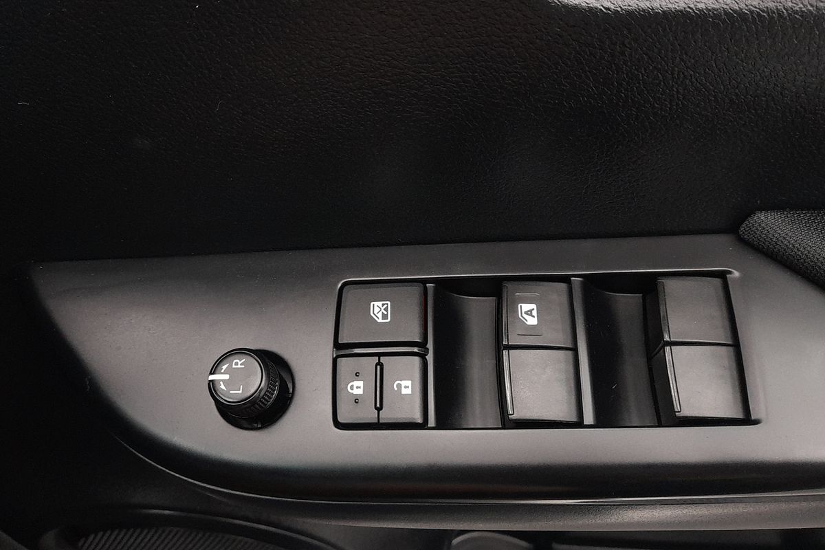 2020 Toyota Hilux SR GUN126R 4X4