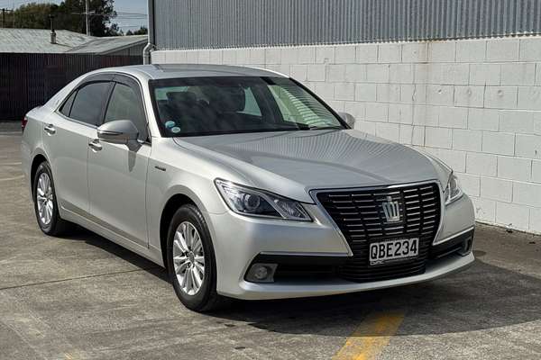 2013 Toyota Crown HYBRID