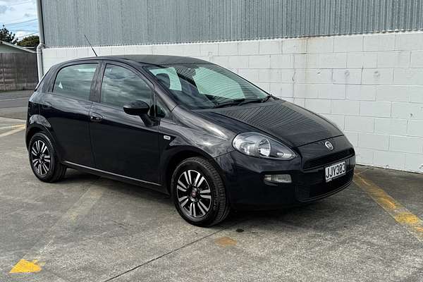 2015 Fiat Punto EASY 1.4P/5AM/HA/5DR