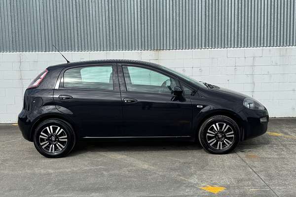 2015 Fiat Punto EASY 1.4P/5AM/HA/5DR