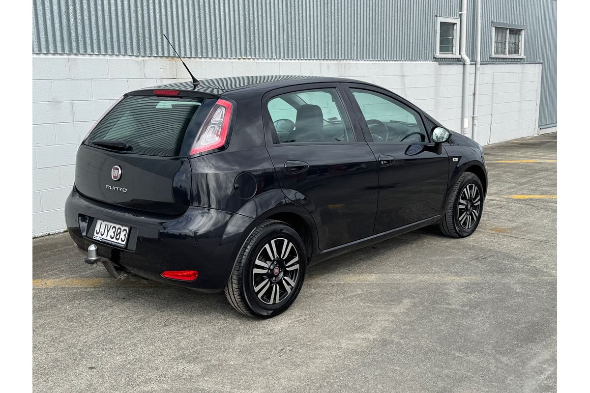 2015 Fiat Punto EASY 1.4P/5AM/HA/5DR