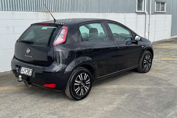 2015 Fiat Punto EASY 1.4P/5AM/HA/5DR