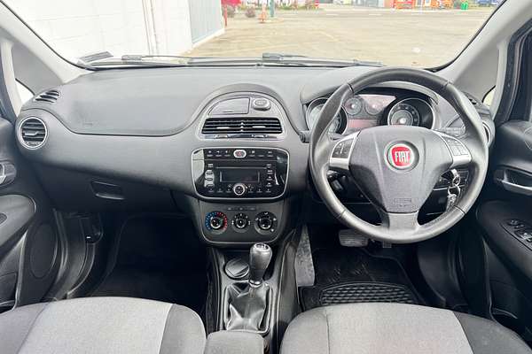 2015 Fiat Punto EASY 1.4P/5AM/HA/5DR